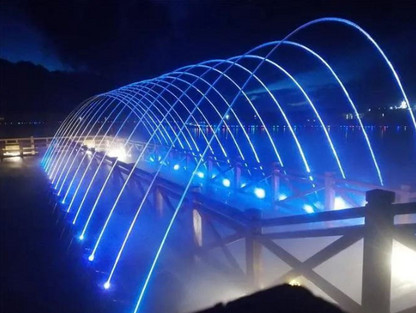 ¡Transforma tu espacio Chorros de Color para piscinas, espejos de agua y jardines! 🌊🌺